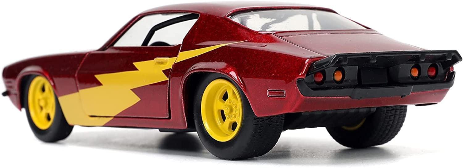 Jada Toys Jada Toys DC Comics 1:32 1973 Chevy Camaro Die-cast Car with The Flash Die-cast Figure, Toys for Kids and Adults, Red