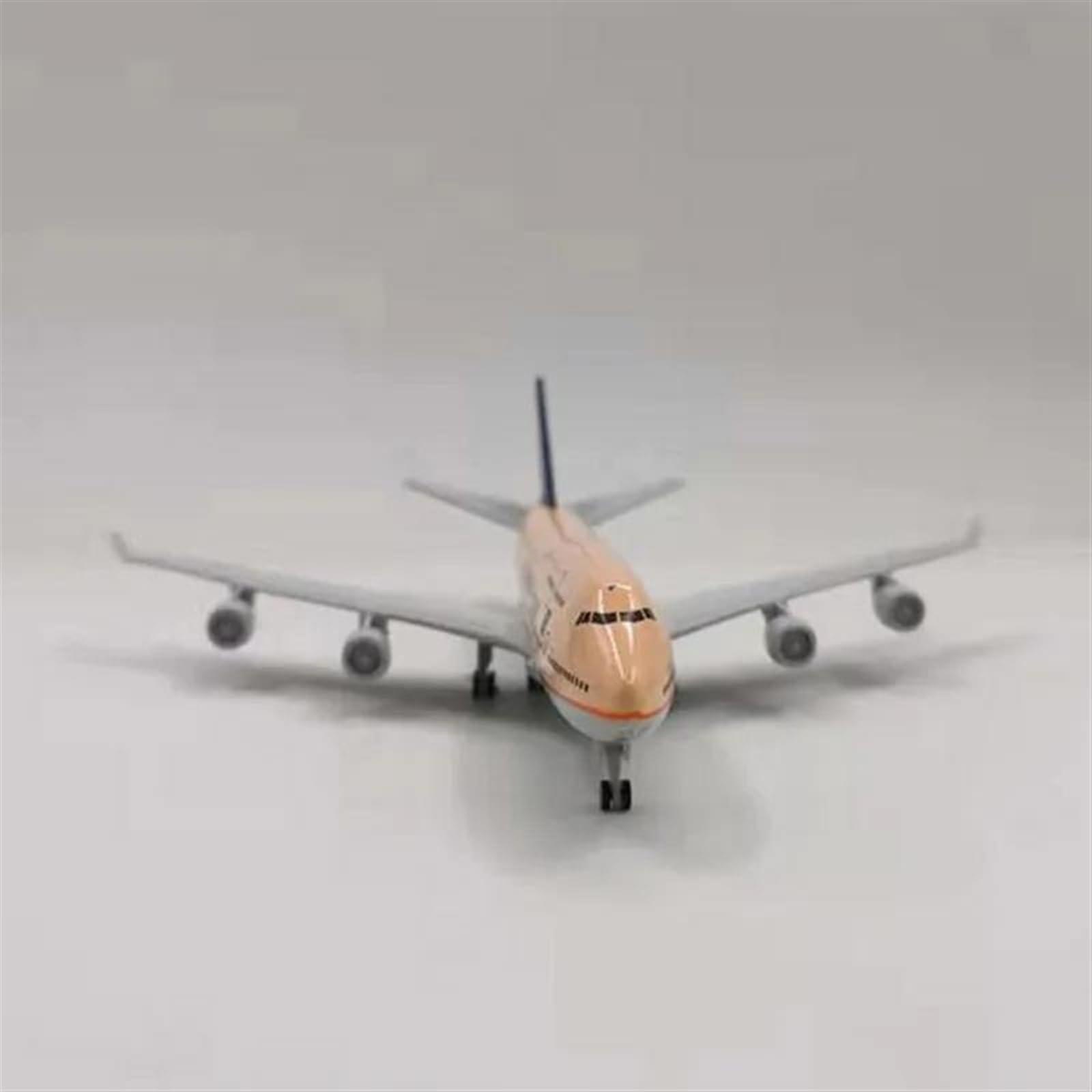 SUNSUNLY Decorate Airplane 20CM 1/400 for Saudi Arabian Airlines B747 Model Base Landing Gear Airbus Aircraft Static Model for Collection or Gift