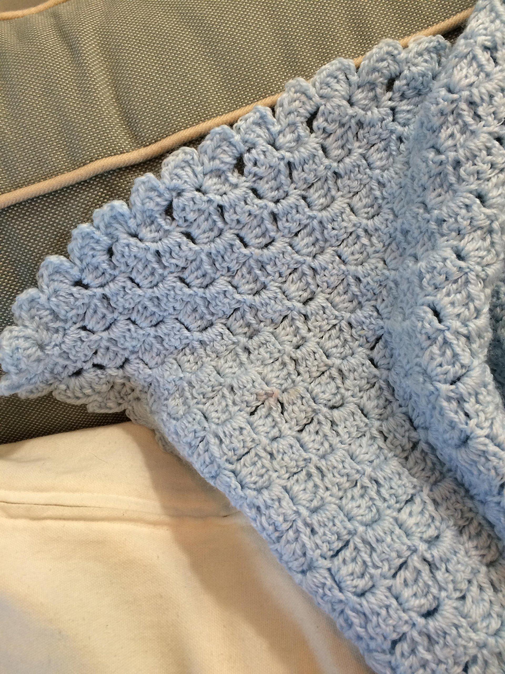 ToysCentral Basics Baby Blue Throw