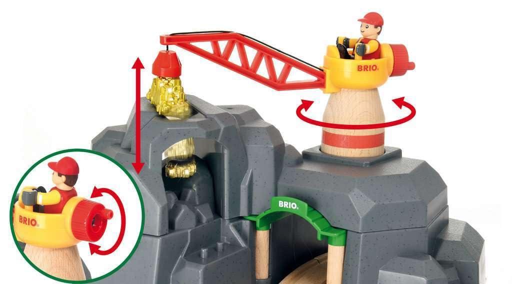 Brio BRIO World - 33889 Crane & Mountain Tunnel | 7 Piece Toy Train Accessory for Kids | Interactive Play | FSC Certified Wood | Perfect for Ages 3 and Up