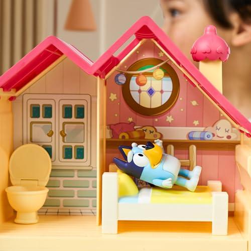 BLUEY BLUEY Mini Home Playset | Compact House Playset with Carry Handle | Three Different Rooms | Kitchen, Bedroom and Bathroom | Includes Figure with 5 Play Pieces