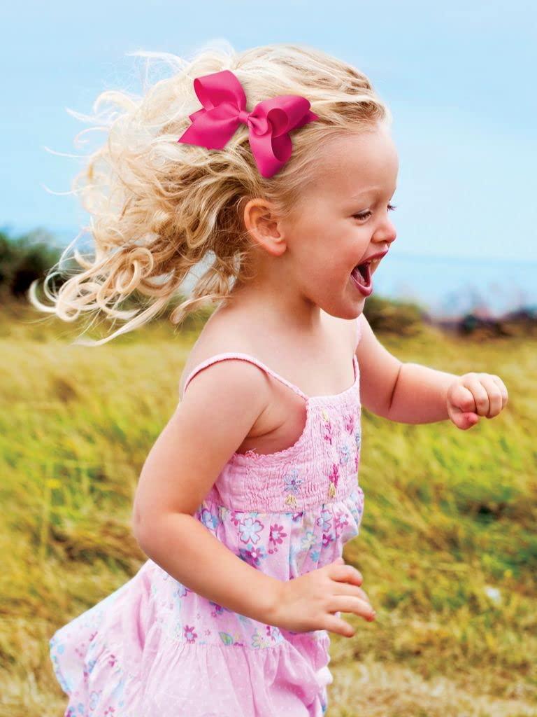 Wee Ones Wee Ones Girls' Classic Grosgrain Hair Bow with Scalloped Edges and Plain Wrap Center on a WeeStay Hair Clip, Medium, Antique White