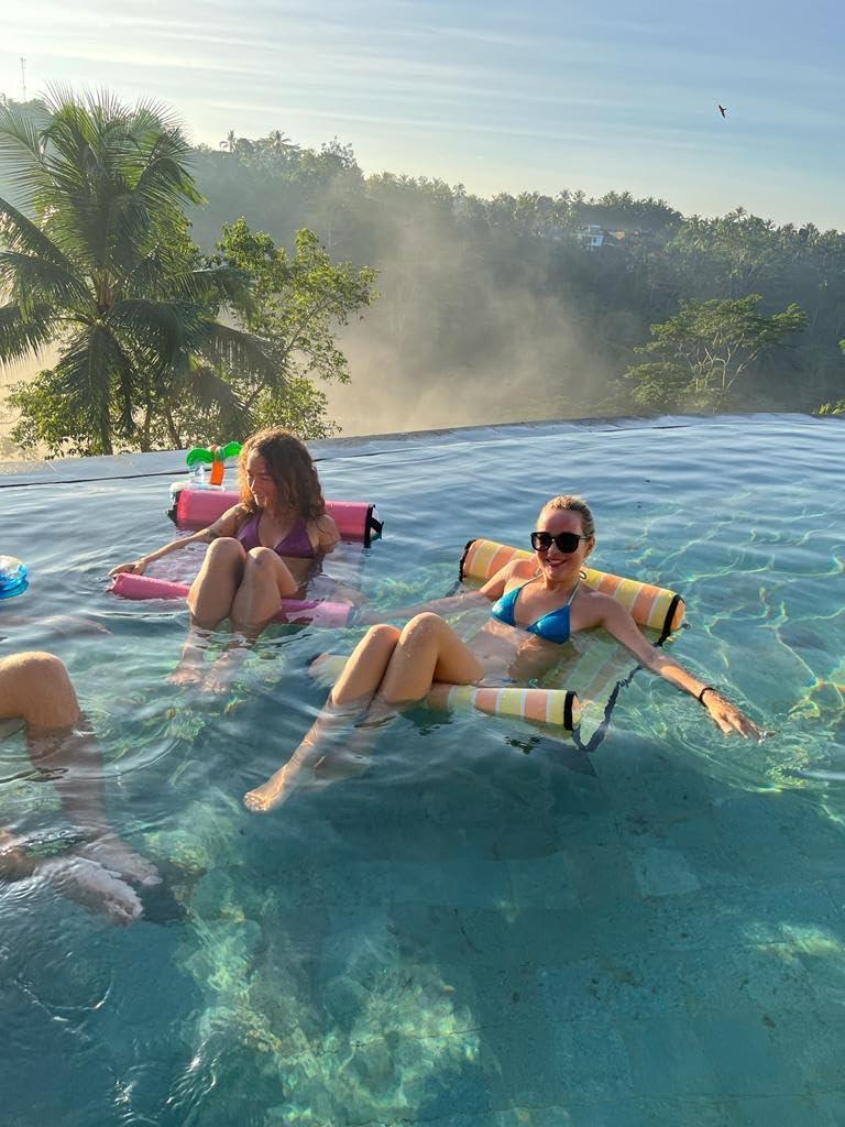 ACQUABOSS ACQUABOSS Water Hammock - Inflatable Swimming Pool & Beach Lounger, Lounge Chair Raft, Drifter, Saddle Float, Floating Bed & Floaties for Water, Summer Fun, Rest & Vacation - Candy Bomb