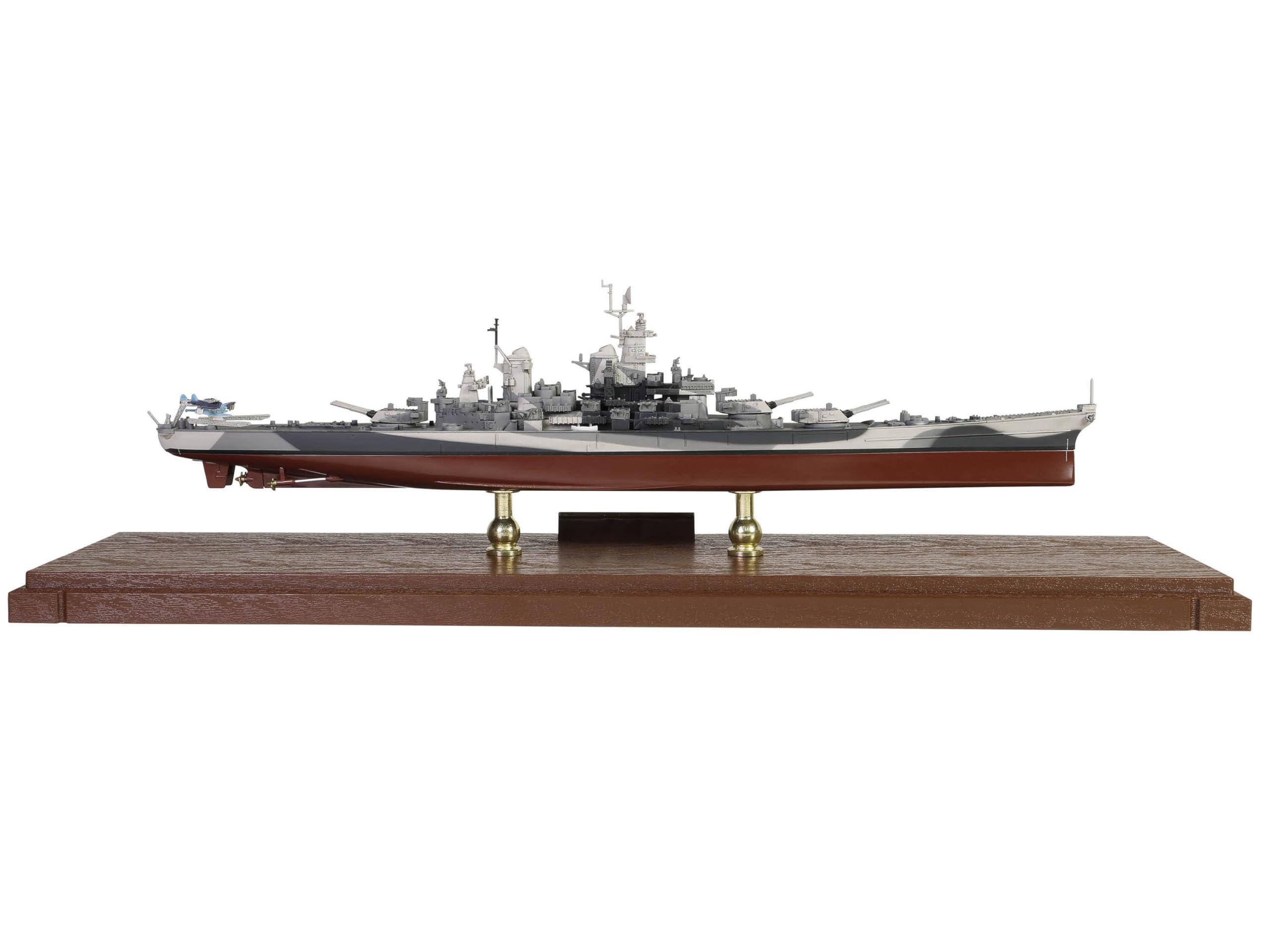 Forces of Valor Models USS Missouri (BB-63) Iowa-Class Battleship Battle of Okinawa (1945) United States Navy (Full Hull Edition) Battleship Series 1/700 Diecast Model by Forces of Valor FOV-861131B, Small