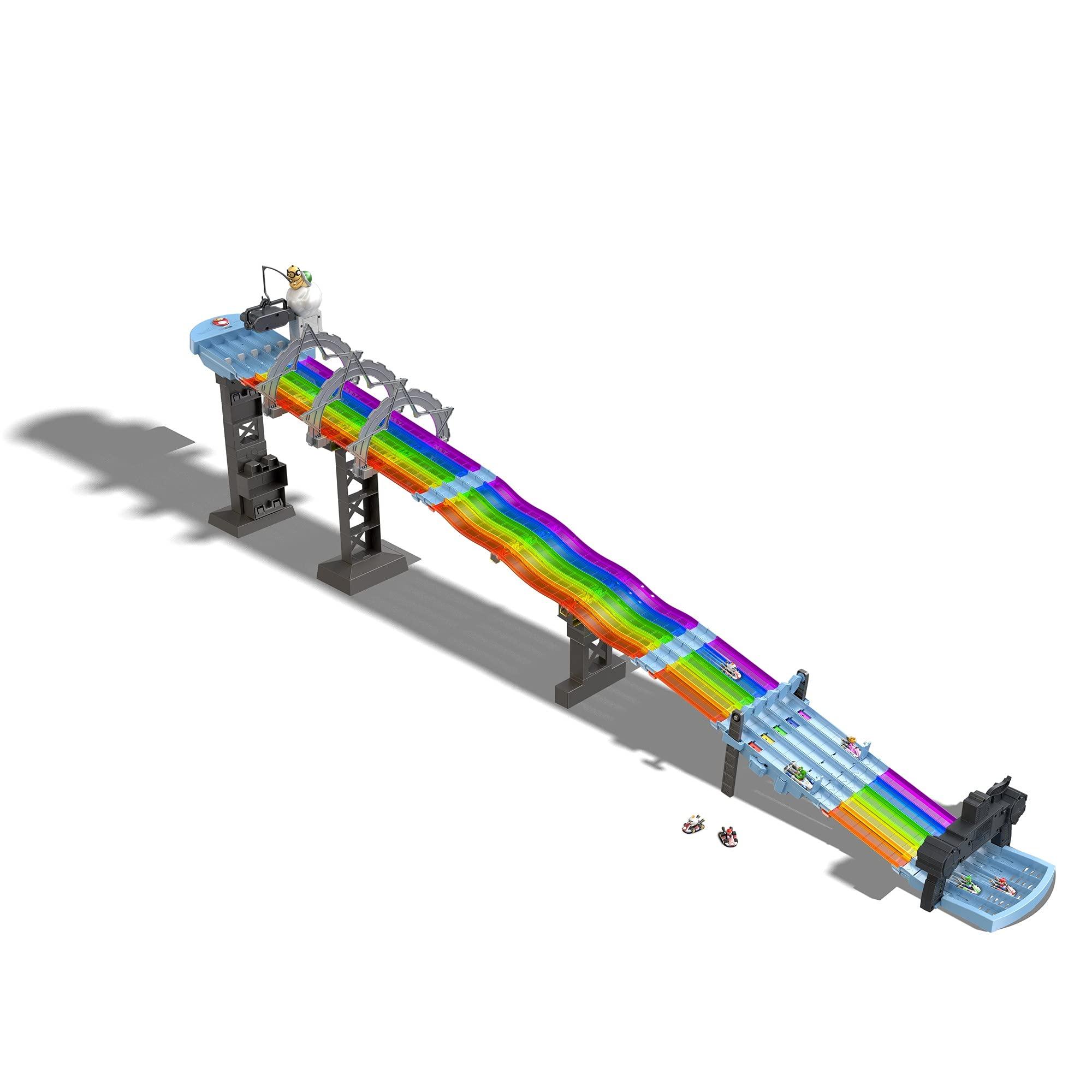 Hot Wheels Hot Wheels Mario Kart Rainbow Road Raceway 8-Foot Track Set with Lights & Sounds & 2 1:64 Scale Vehicles, Race with 5-Track Colorful Course with 2 Configurations
