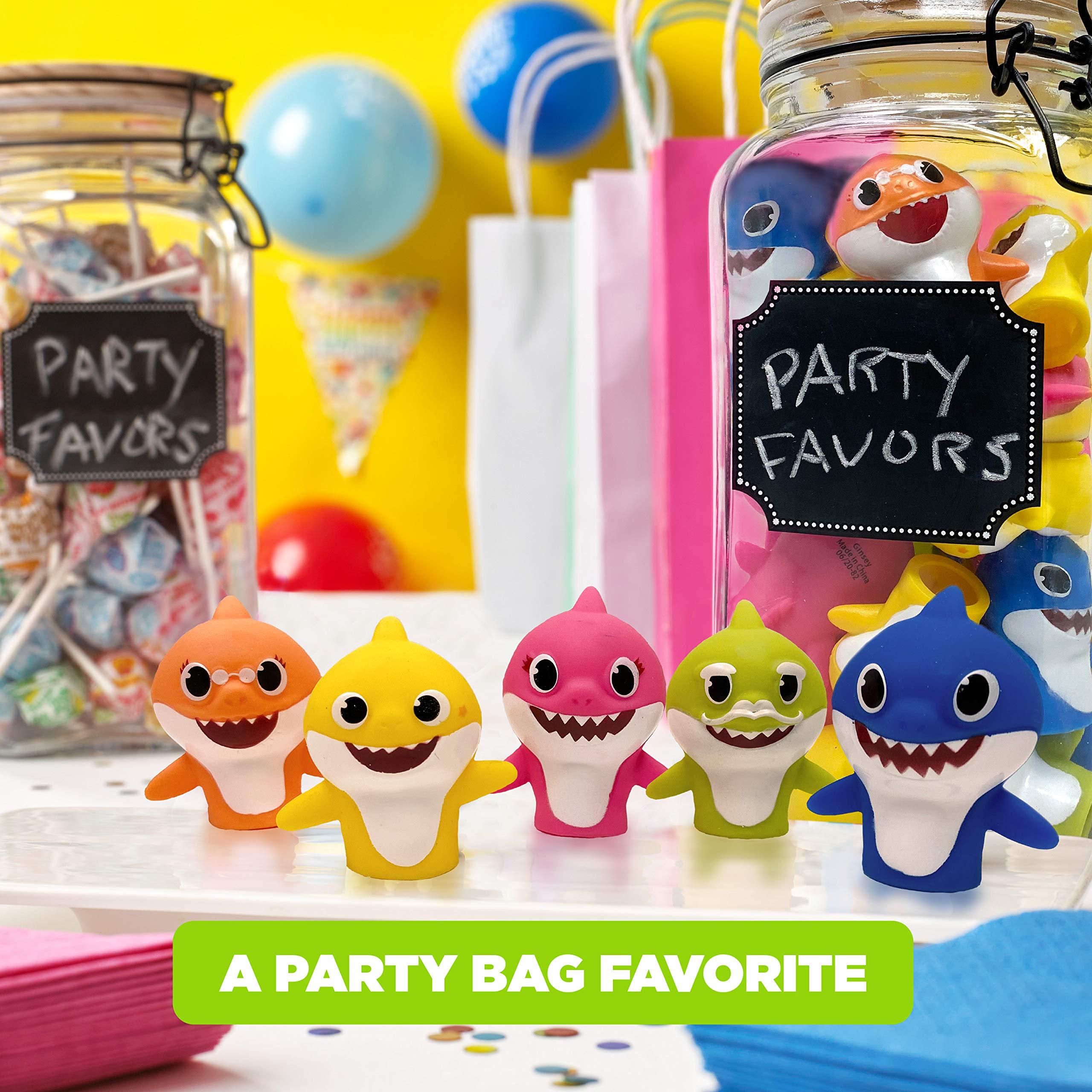 Ginsey Nickelodeon Baby Shark 5 Pc Finger Puppet Set - Party Favors, Educational, Bath Toys, Story Time, Beach Toys, Playtime,5 Count (Pack of 1)