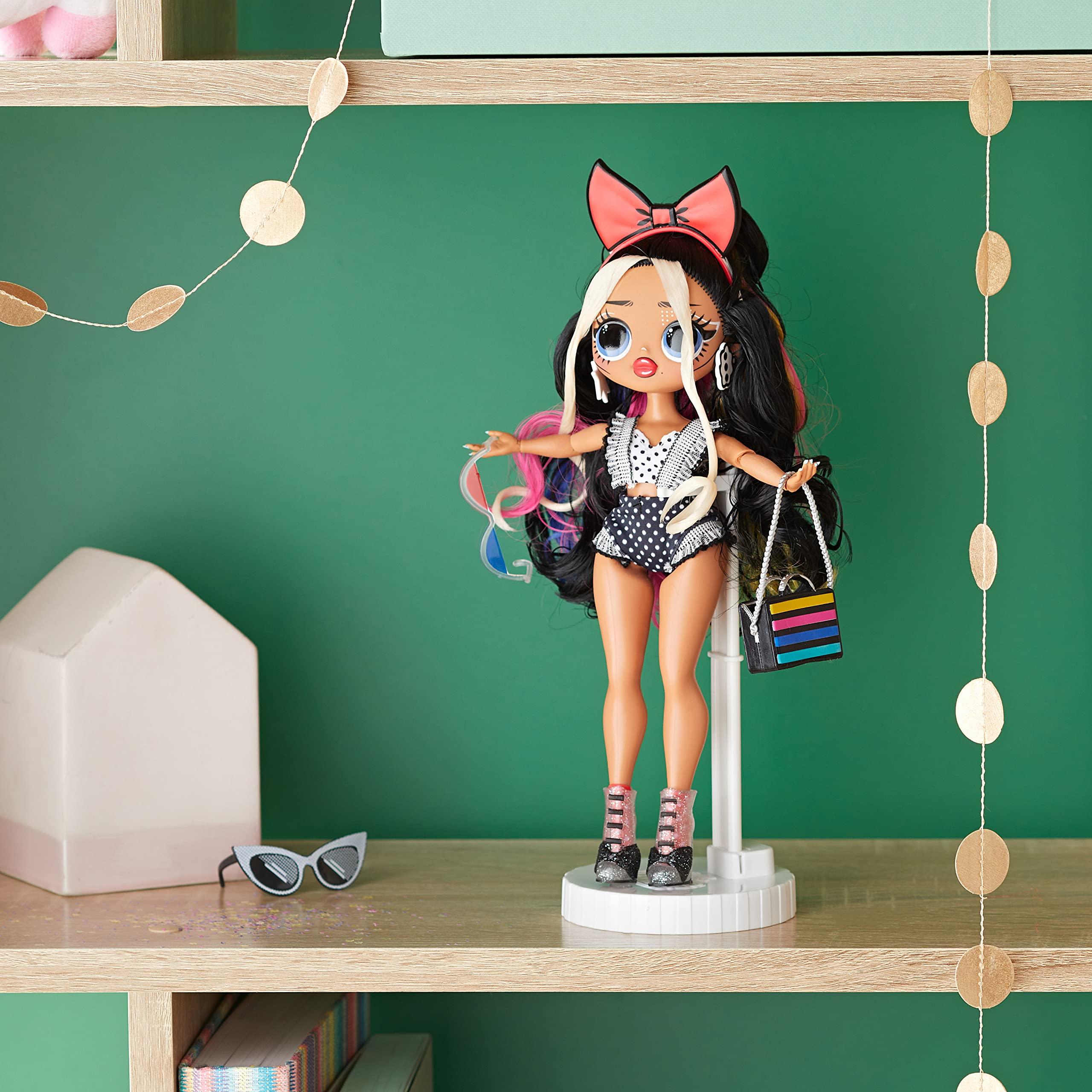 L.O.L. Surprise! L.O.L. Surprise! OMG Movie Magic Starlette Fashion Doll with 25 Surprises Including 2 Outfits, 3D Glasses, Accessories, Reusable Playset– Gift for Kids, Toys for Girls Boys Ages 4 5 6 7+ Years Old