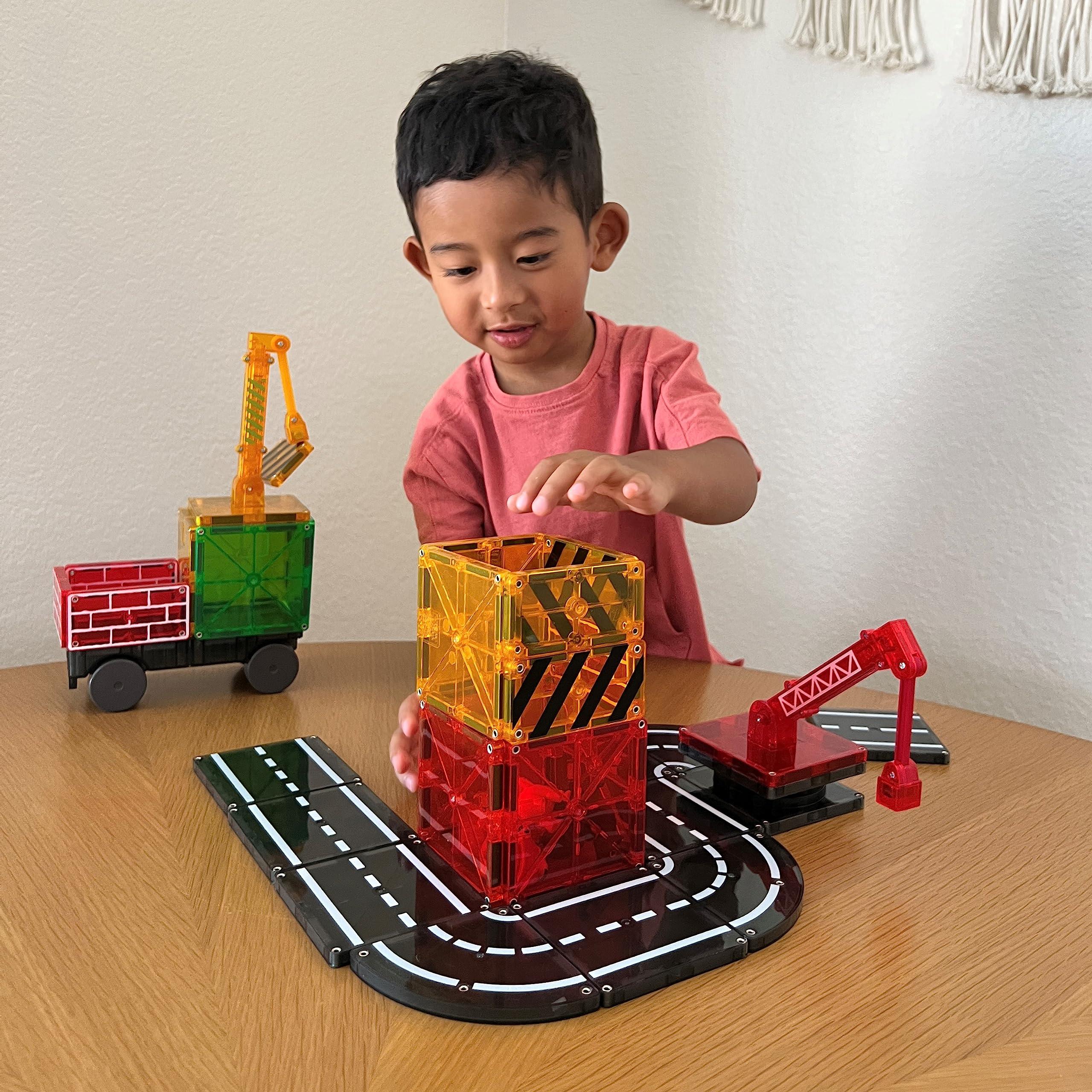 MAGNA-TILES MAGNA-TILES Builder 32-Piece Magnetic Construction Set, The ORIGINAL Magnetic Building Brand