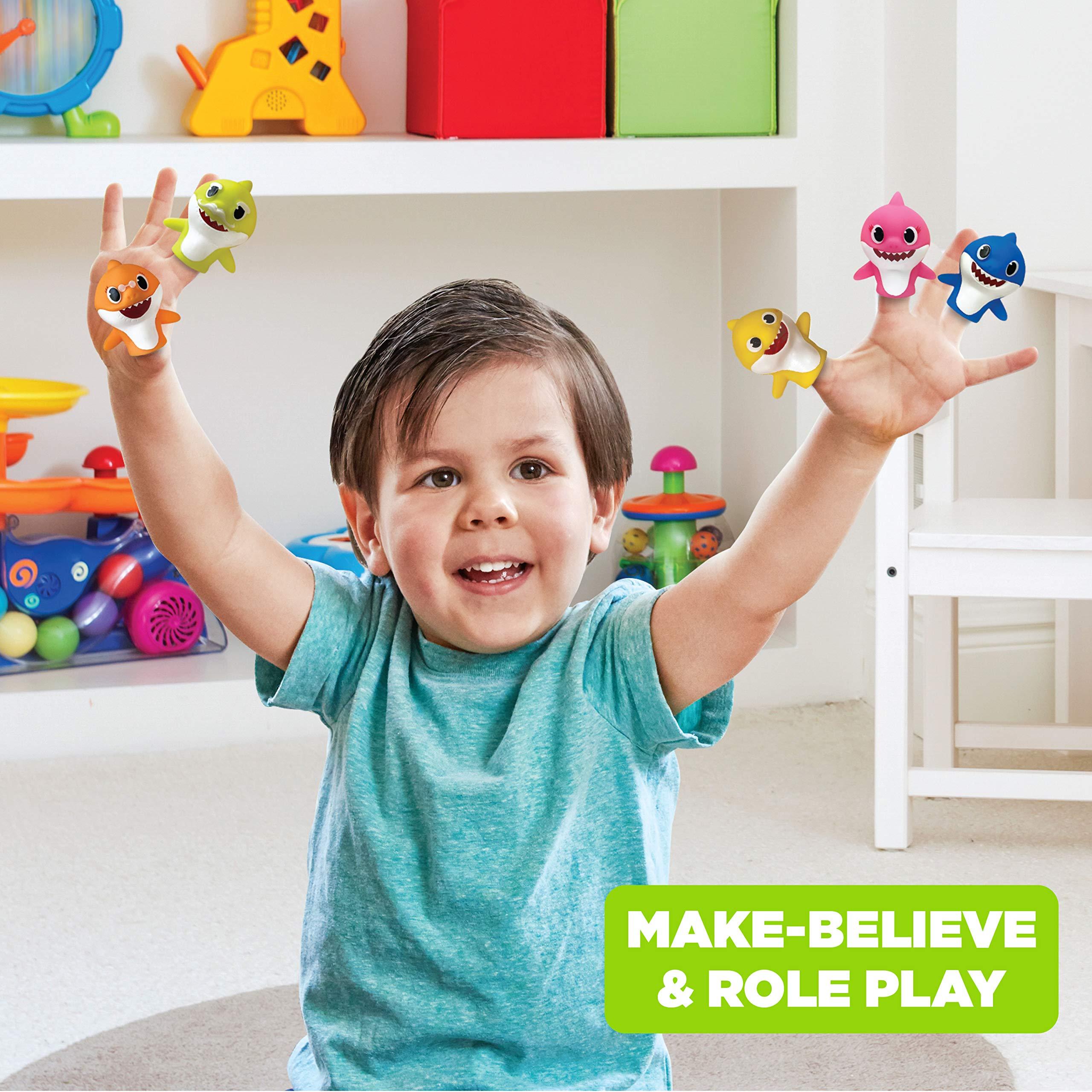 Ginsey Nickelodeon Baby Shark 5 Pc Finger Puppet Set - Party Favors, Educational, Bath Toys, Story Time, Beach Toys, Playtime,5 Count (Pack of 1)