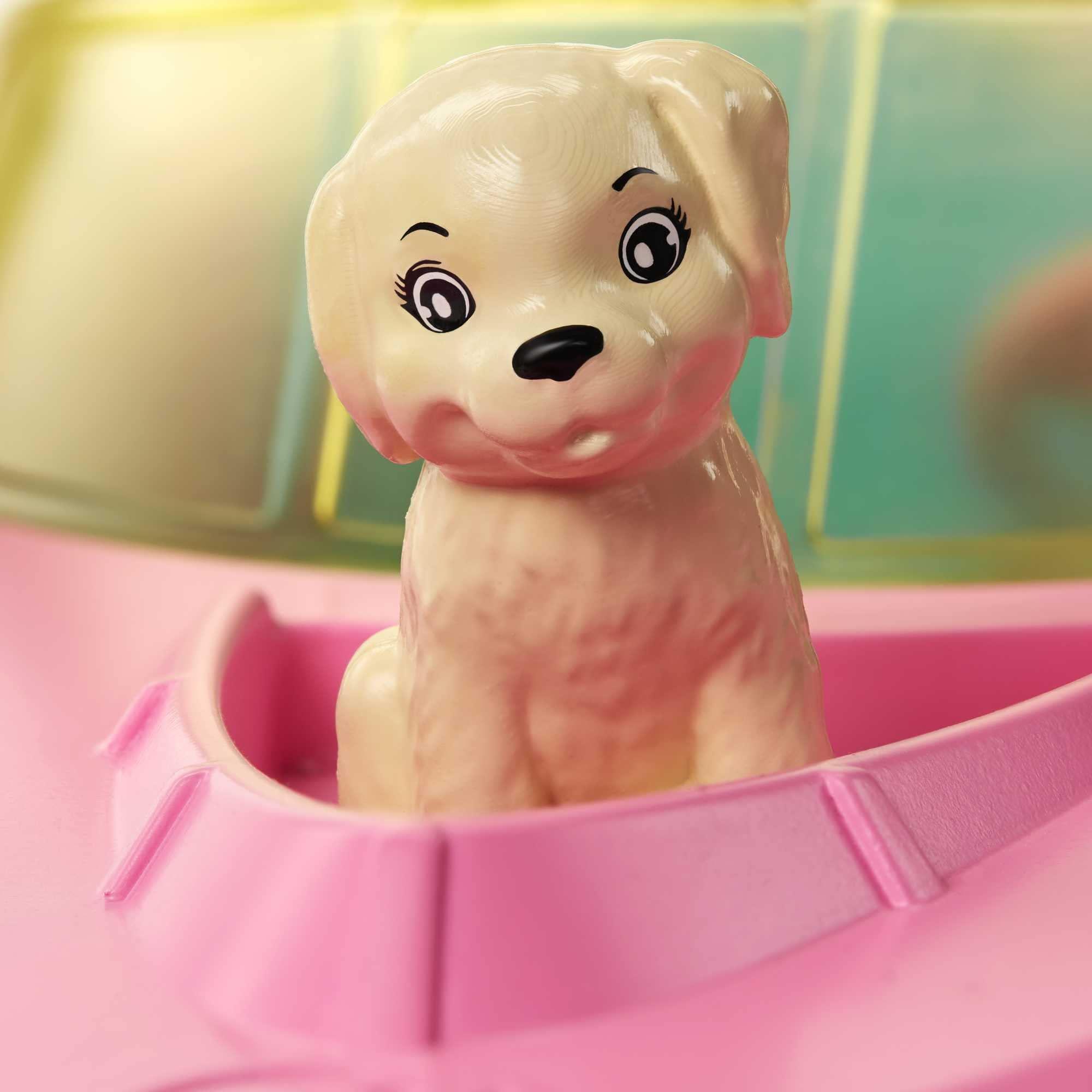 Barbie Barbie Toy Boat with Pet Puppy, Life Vest and Beverage Accessories, Fits 3 Dolls and Floats in Water