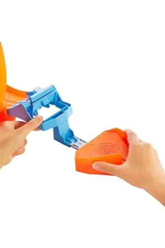Hot Wheels Hot Wheels Toy Car Track Set Loop Stunt Champion, Dual-Track Loop with Double-Car Launcher, Side-by-Side Racing, includes 1 Toy Car in 1:64 Scale