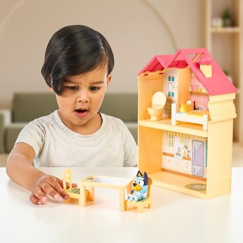 BLUEY BLUEY Mini Home Playset | Compact House Playset with Carry Handle | Three Different Rooms | Kitchen, Bedroom and Bathroom | Includes Figure with 5 Play Pieces