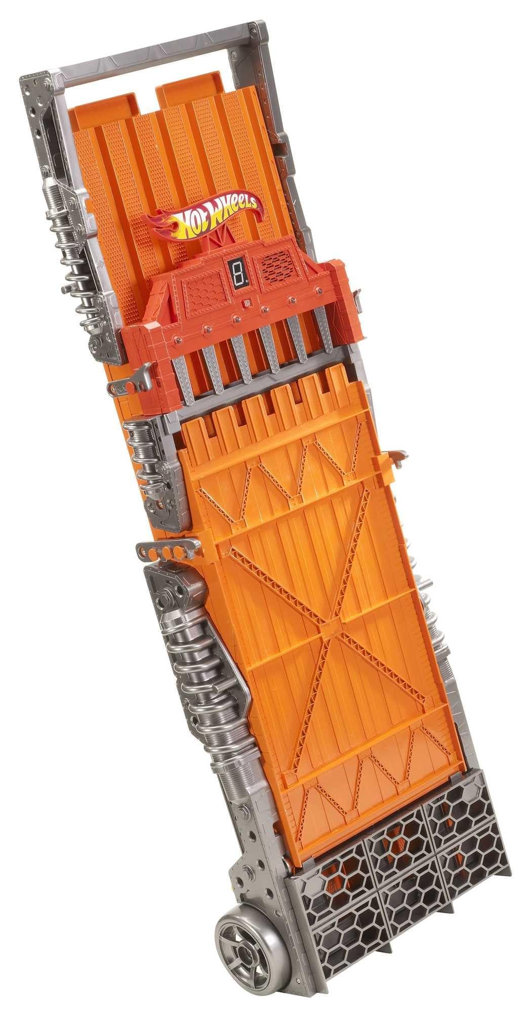 Hot Wheels Hot Wheels Toy Car Playset with Lights, Sounds & 6 1:64 Scale Vehicles, Super 6-Lane Raceway, 8-Foot Track That Rolls Up for Storage