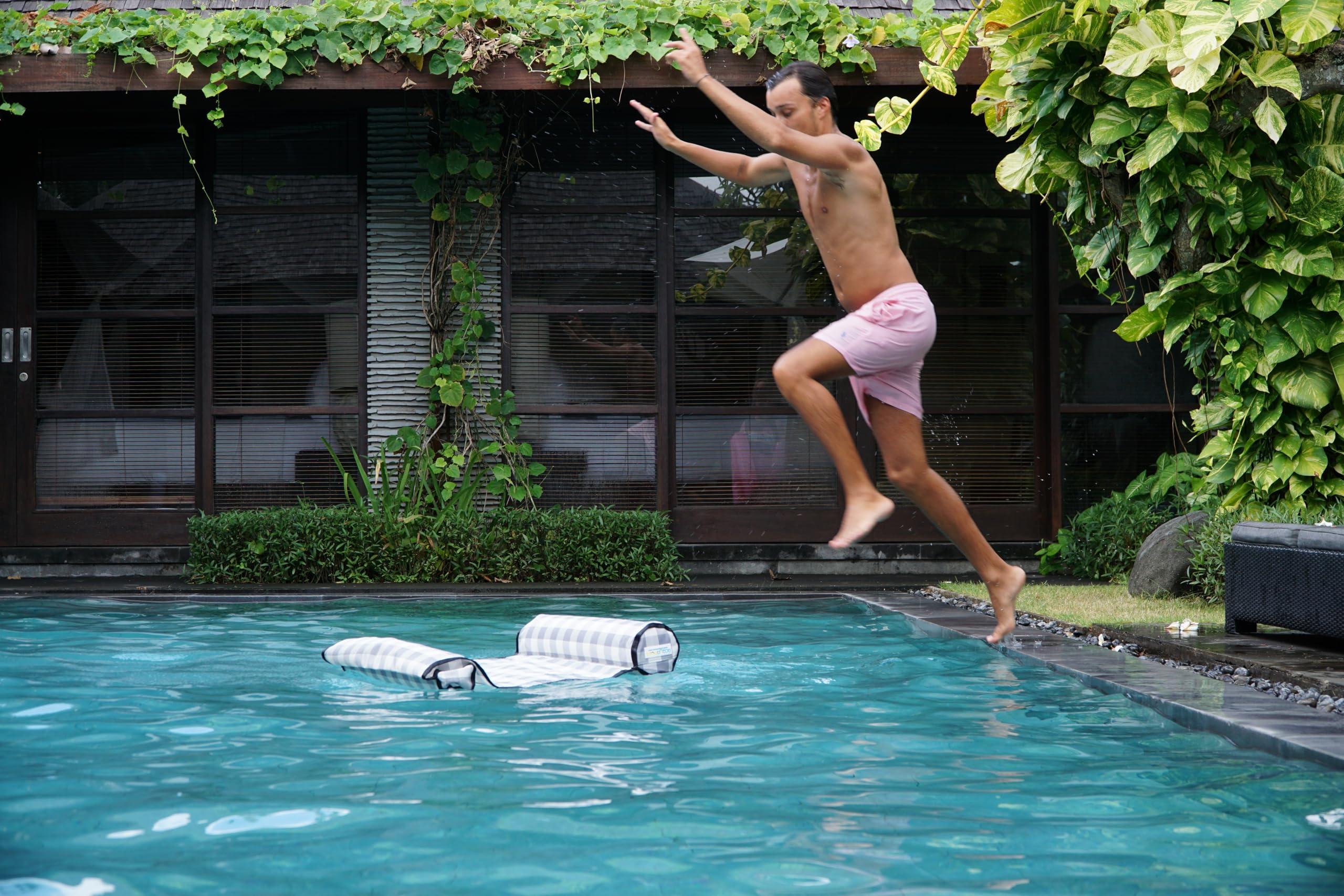 ACQUABOSS ACQUABOSS Water Hammock - Inflatable Swimming Pool & Beach Lounger, Lounge Chair Raft, Drifter, Saddle Float, Floating Bed & Floaties for Water, Summer Fun, Rest & Vacation - Gingham Style