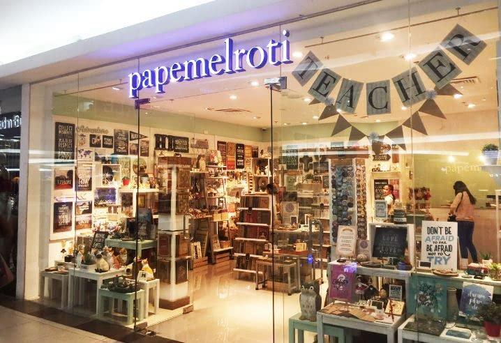 papemelroti PAPEMELROTI Paper Dolls and Puppets, Made by Philippines\' Well-Loved Brand for Crafts and Paper Products (Nativity Set with 3 Kings & Animals), Christmas, Easy Craft