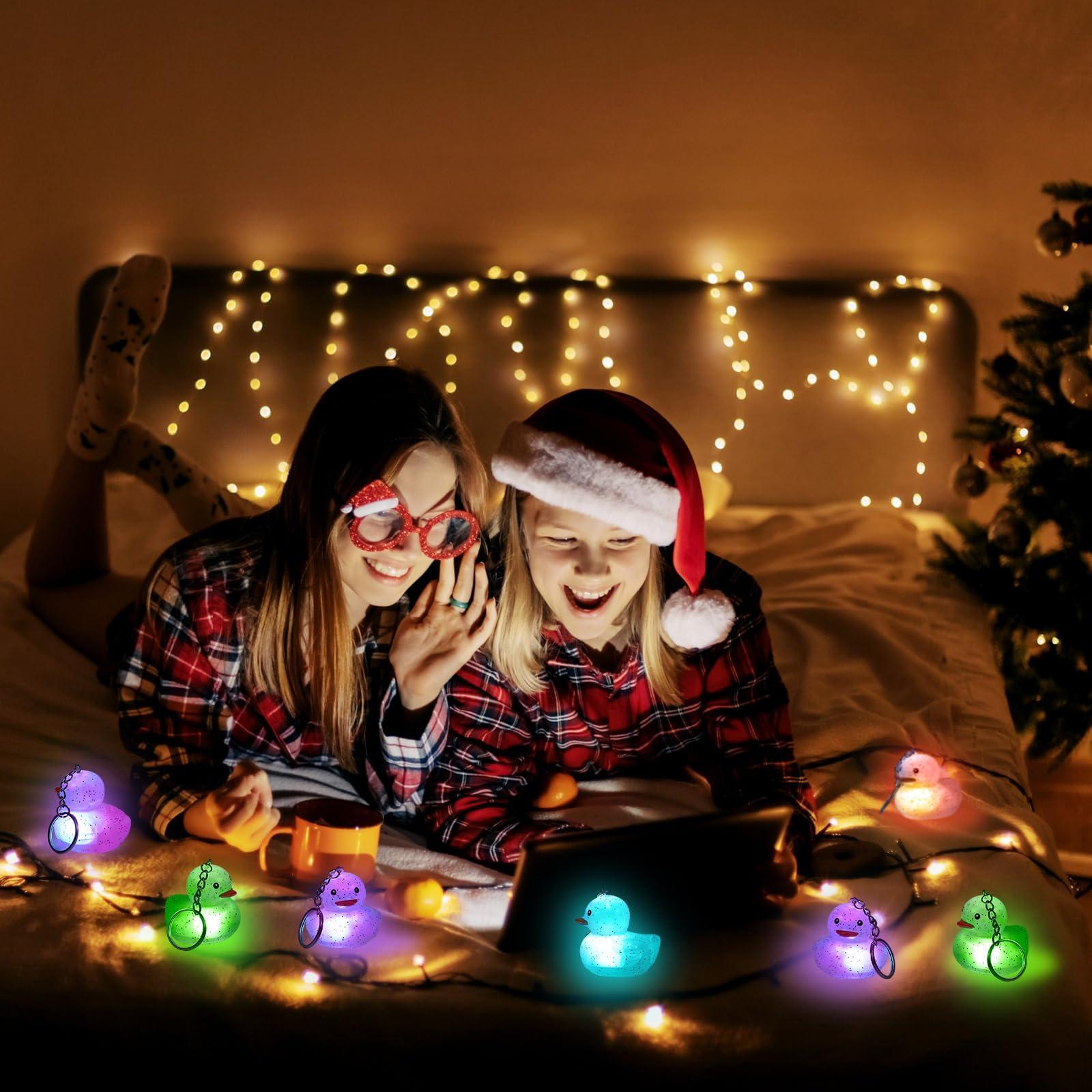 Deekin Deekin 100 Pcs LED Light up christmas Rubber Duck Keychain Cute Duck Keychains Bulk Mini Duck Party Favors 3D Duck Chains Small Ducky Pendant Accessories for Christmas Birthday Party Gifts (Stylish)