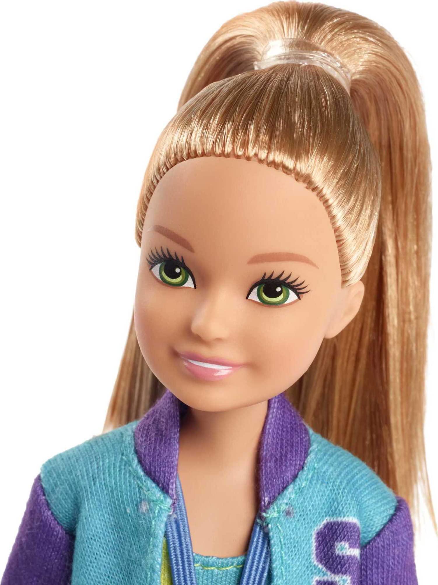 Barbie Barbie Team Stacie Doll and Gymnastics Playset with Spinning Bar and 7 Themed Accessories for 3 to 7 Year Olds