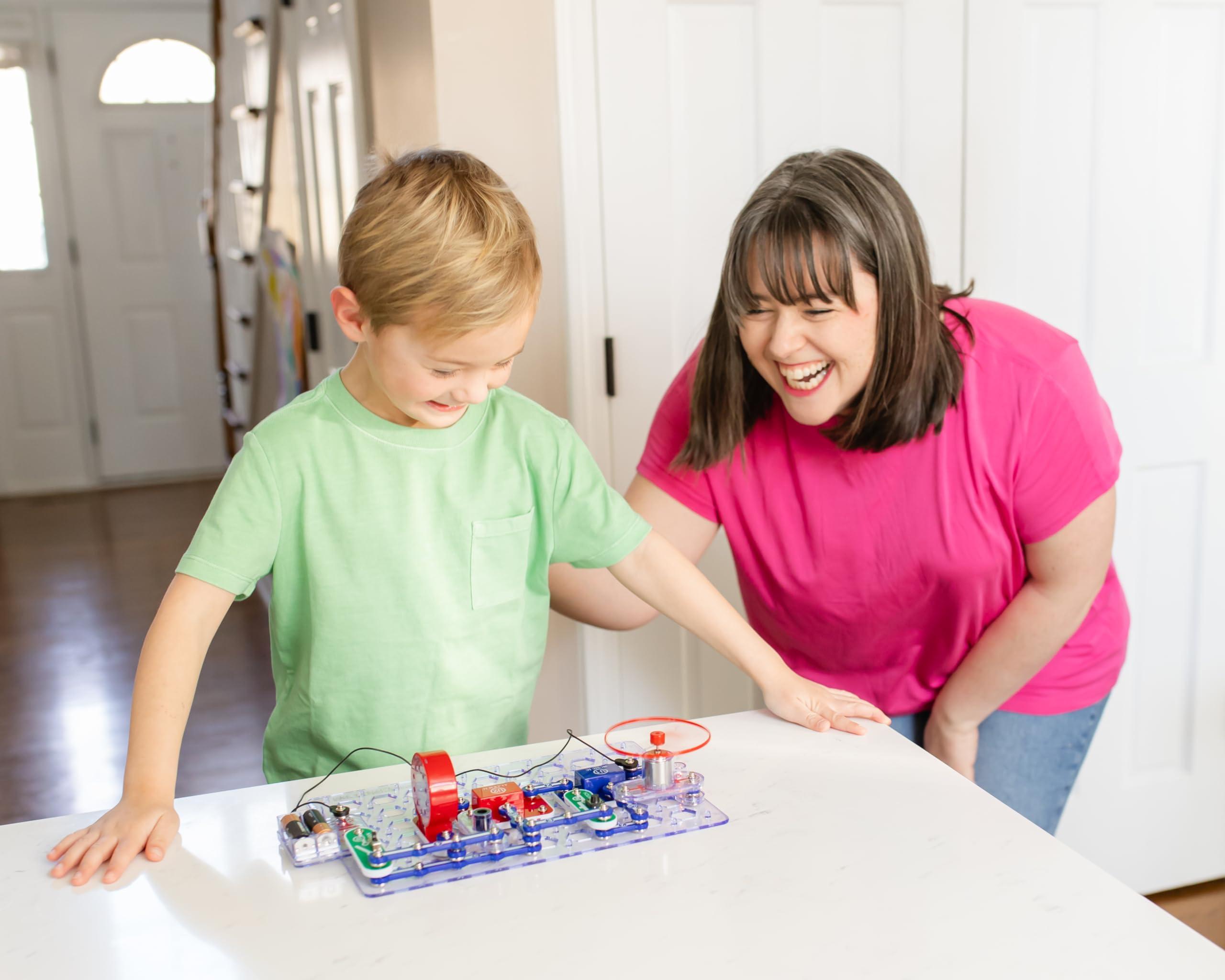 Snap Circuits Snap Circuits Extreme SC-750 Electronics Exploration Kit - Over 750 Projects, Full Color Manual, 80+ Parts for STEM Education, Kids 8+