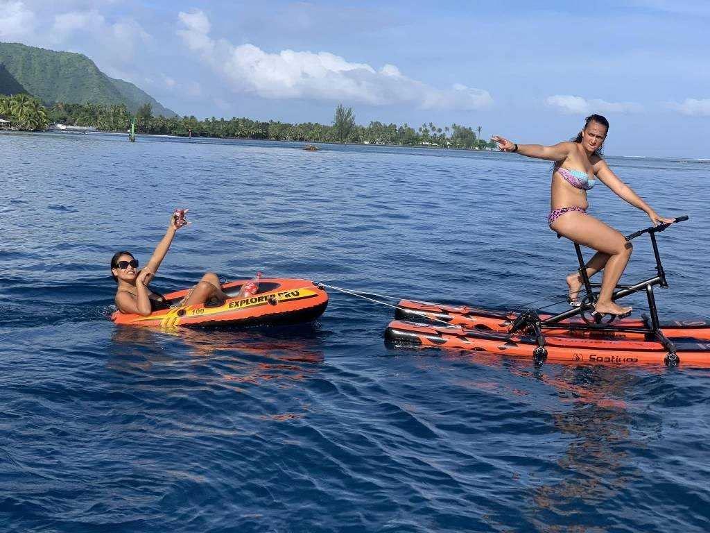 ToysCentral Basics Portable Inflatable Pedal Boat Water Bike