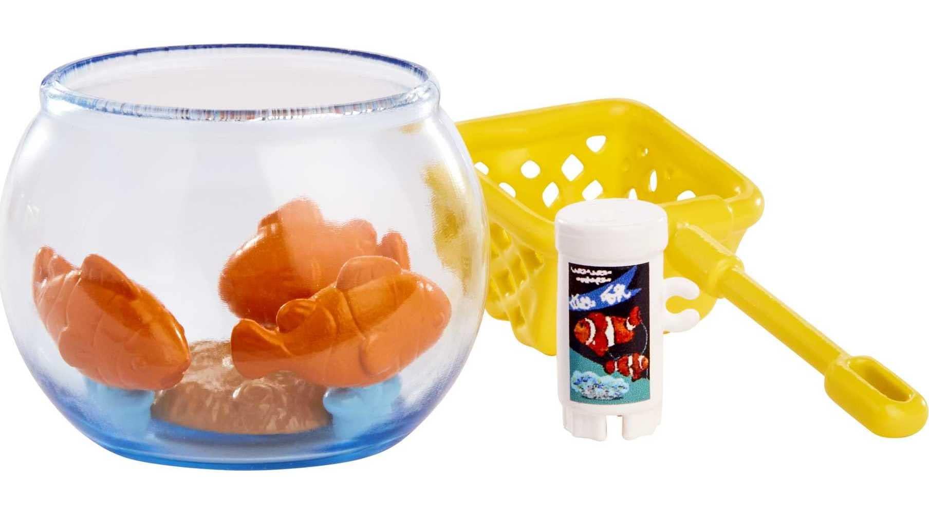 Barbie Barbie Pets and Accessories, Interactive Kitty Playset with Moving Paw and Head, 11 Animal Themed Pieces