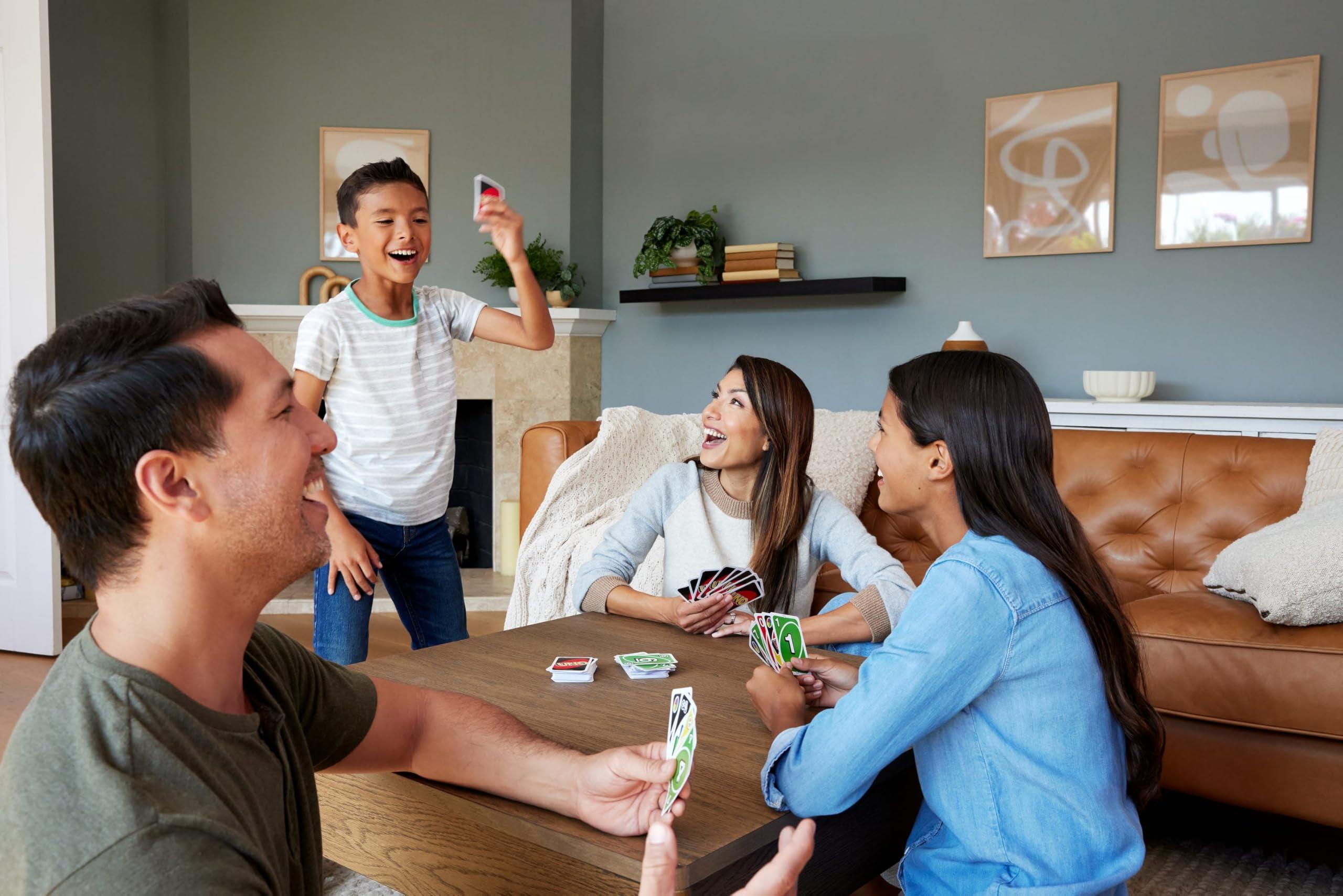 Mattel Games Mattel Games UNO Card Game in a Collectible Storage Tin for Kids, Adults, Families, Parties & Travel, 2 to 10 Players (Amazon Exclusive)