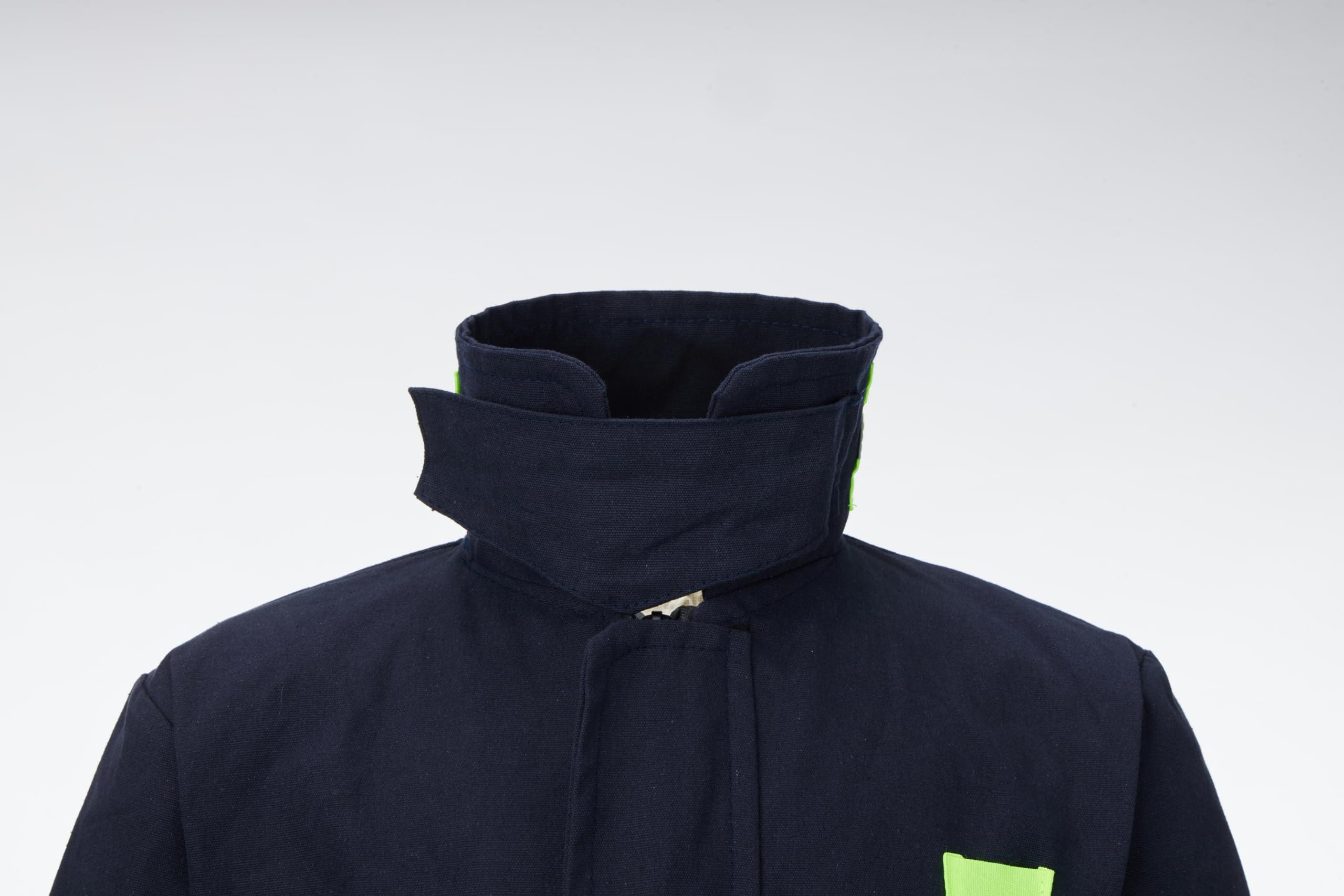 Kosgraiy Kosgraiy Firefighter Costume for Kids,Black Fireman Costume for Boy and Girl,Kds Fire Chief Costume Outfit,Halloween,9pcs,Size S for Children 3-4Years