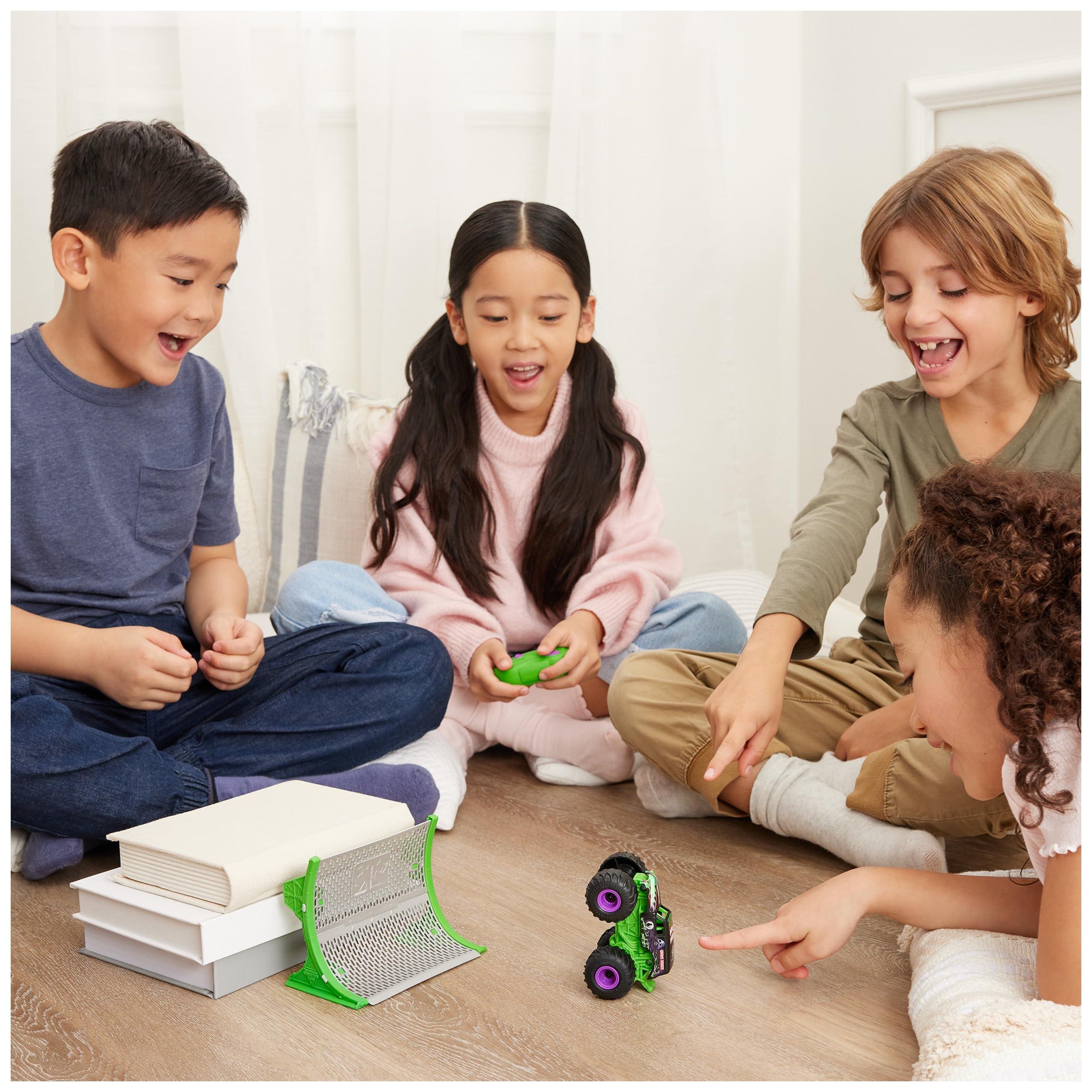 Monster Jam Monster Jam, Official Grave Digger Remote Control Monster Truck with Ramp, Small 1:64 Scale RC Cars Kids Toys for Boys and Girls Ages 3 4 5 6 and up