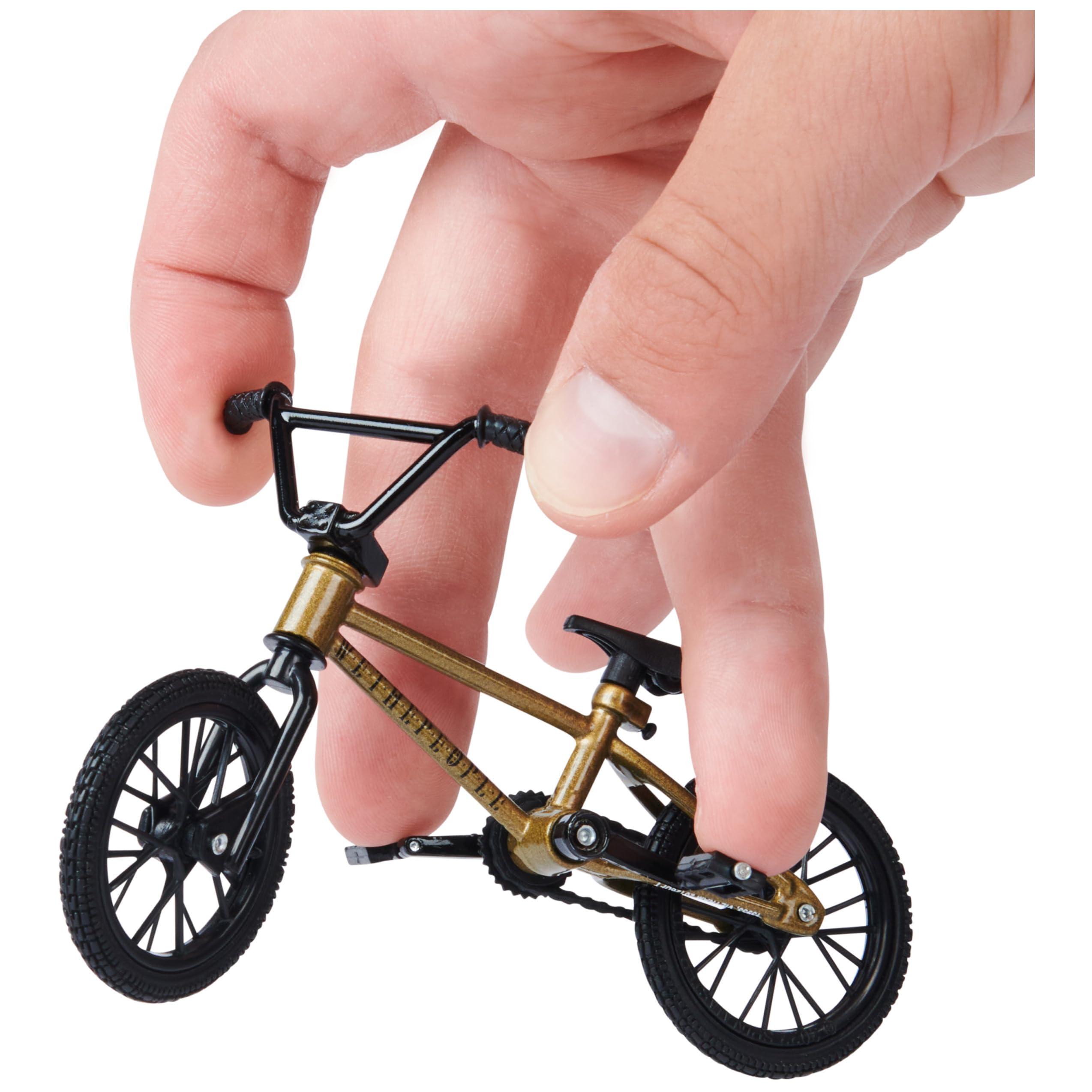 TECH DECK TECH DECK, BMX Finger Bike 3-Pack, Collectible and Customizable Mini BMX Bicycle Toys for Collectors, Kids Toys Ages 6 and Up (Amazon Exclusive)