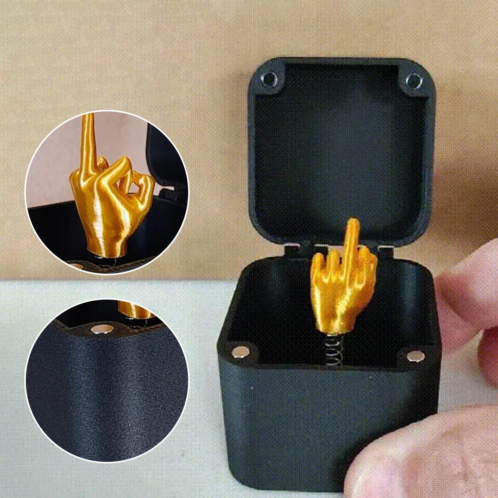 LQBPVY LQBPVY Middle Finger Surprise Gift Box, Middle Finger in a Box, Funny Spoof Hand Prank Pop up Gift with Box for Adults, Middle Finger Gift, Christmas Novelty Fun Prank Gift (1 Pc)