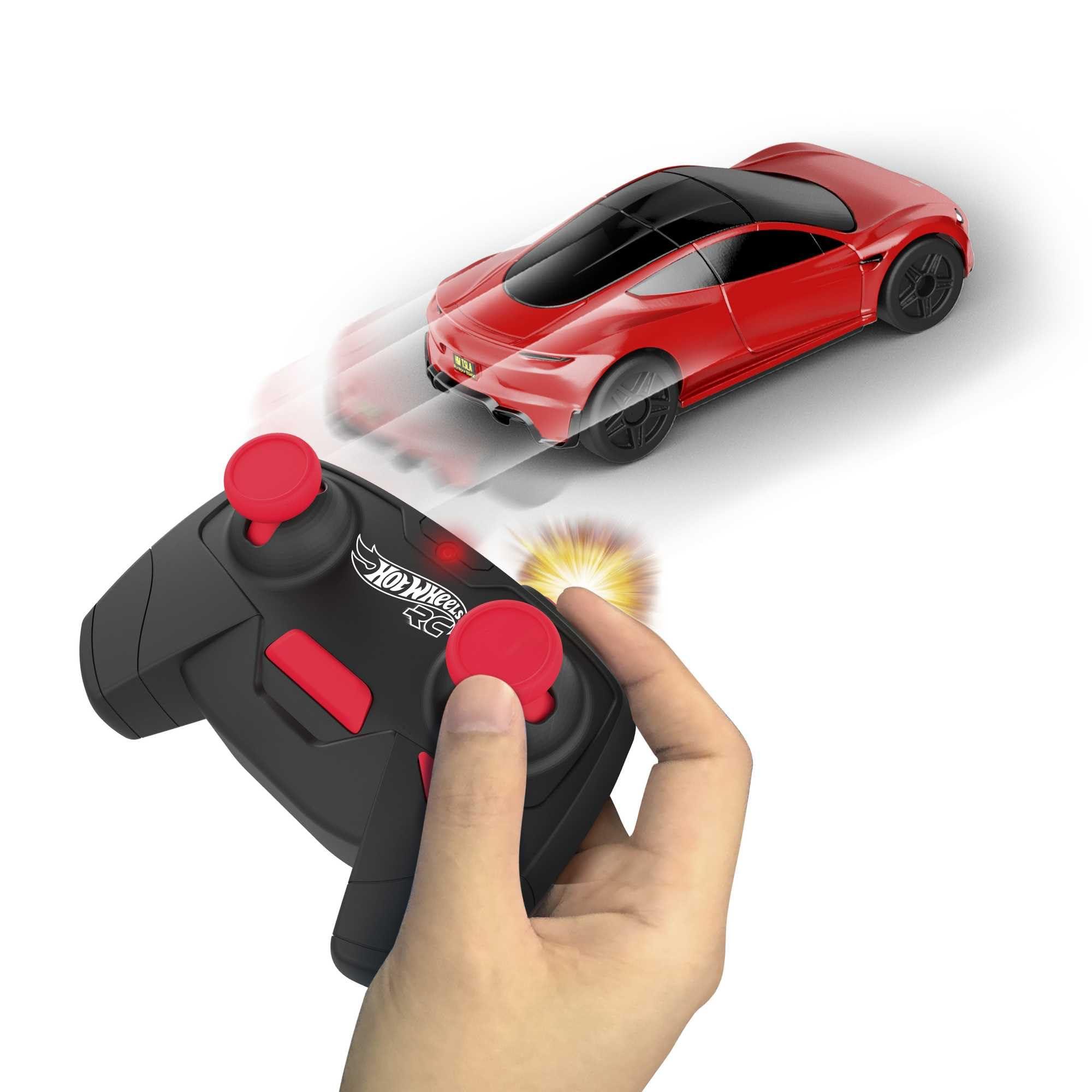 Hot Wheels Hot Wheels Toy Car RC Tesla Roadster in 1:64 Scale, Remote-Control Vehicle with Controller & USB Cable, Works On & Off Track