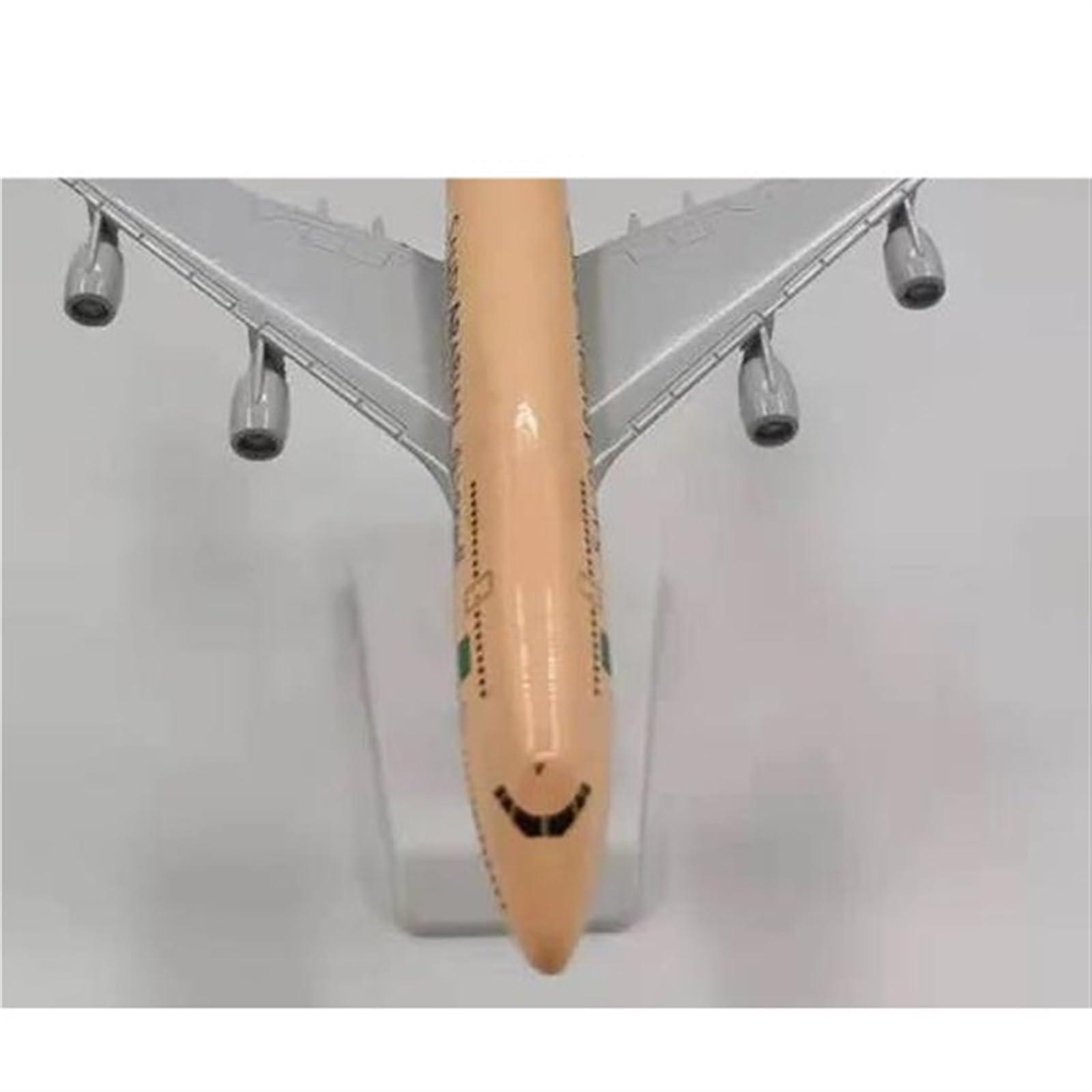 SUNSUNLY Decorate Airplane 20CM 1/400 for Saudi Arabian Airlines B747 Model Base Landing Gear Airbus Aircraft Static Model for Collection or Gift