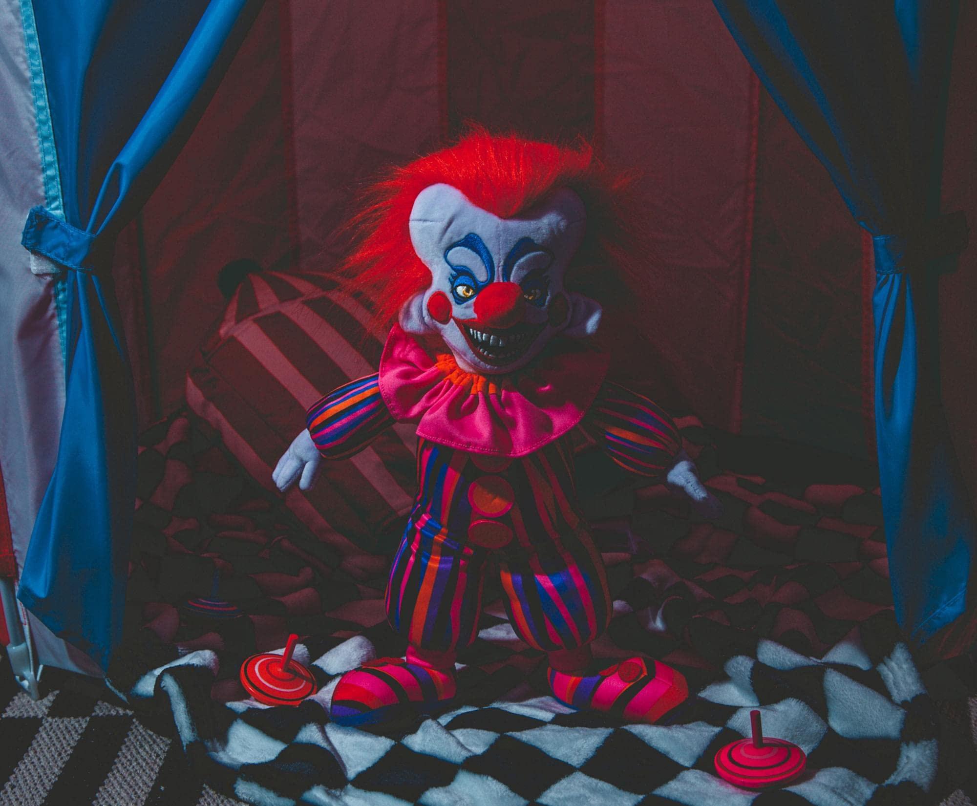 Toynk Killer Klowns from Outer Space Rudy 14-Inch Collector Plush Toy, Large Soft Stuffed Animal | 80s Horror Movie Collectibles