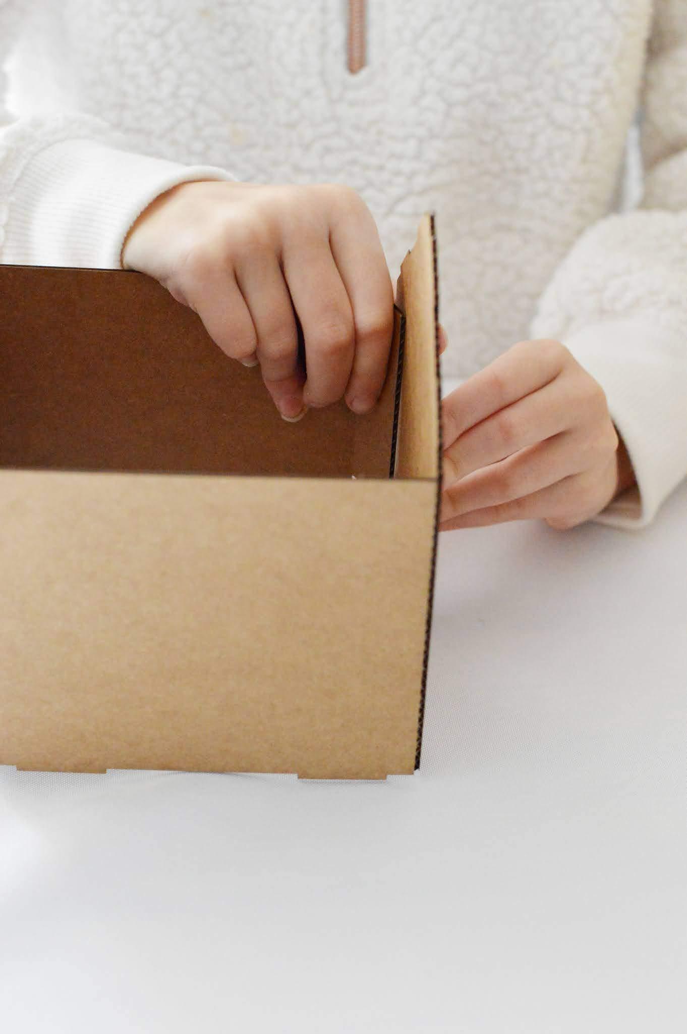 Ginger & Lime Design Kid\'s Craft House Kit (Cardboard) - Pack of 5 - Designed & Made in The USA - Craft for Home, Classroom, Family DIY Decor