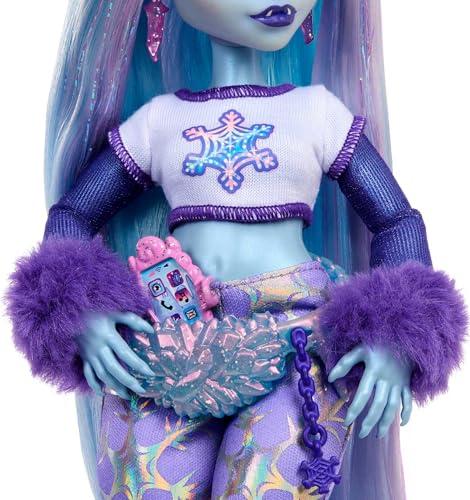 Monster High Monster High Doll, Abbey Bominable Yeti with Pet Mammoth Tundra & Accessories Including Furry Scarf & Snowflake Backpack