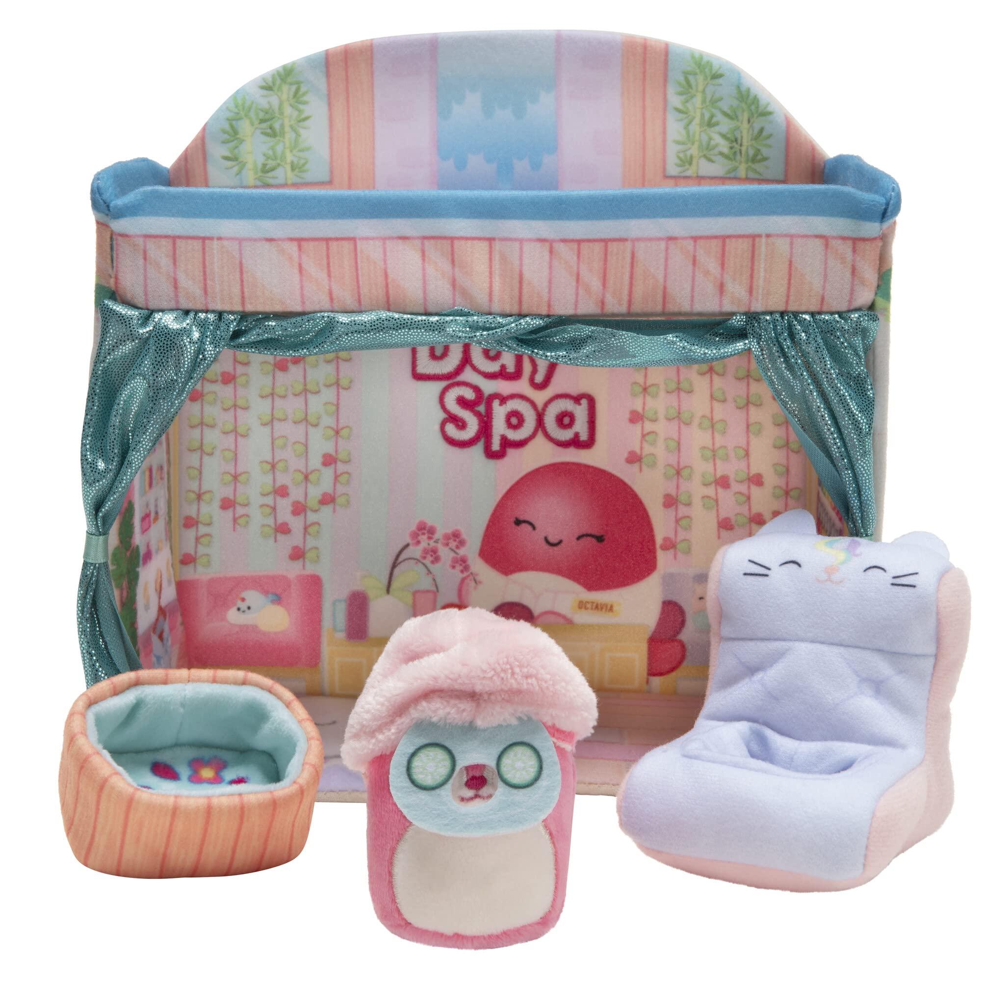Squishville Squishville by Original Squishmallows Deluxe Day Spa Playscene - Include 2-Inch Duchess The Pink Deer, Towel Wrap, Face Mask, Basin & Lounge Chair - Toys for Kids