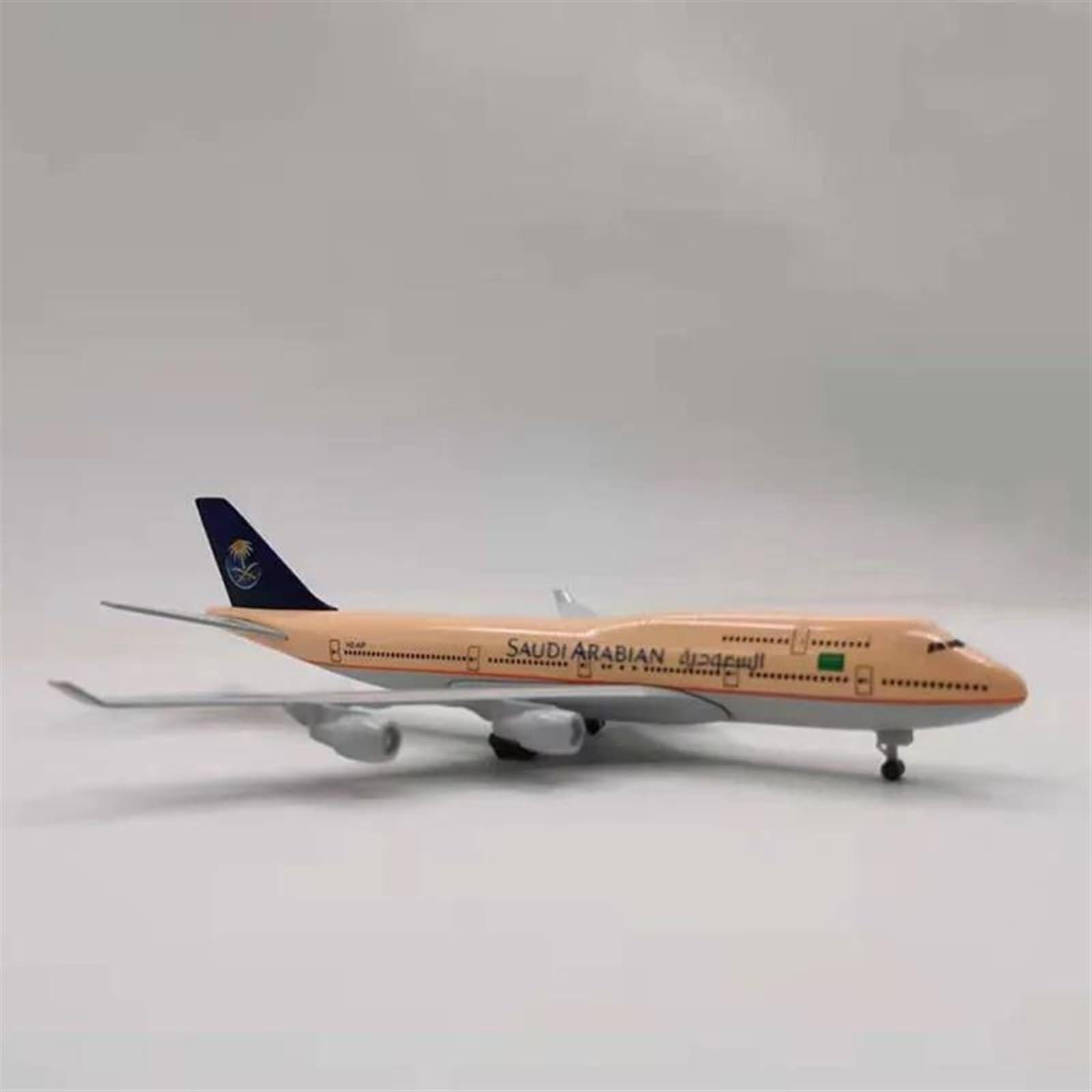 SUNSUNLY Decorate Airplane 20CM 1/400 for Saudi Arabian Airlines B747 Model Base Landing Gear Airbus Aircraft Static Model for Collection or Gift
